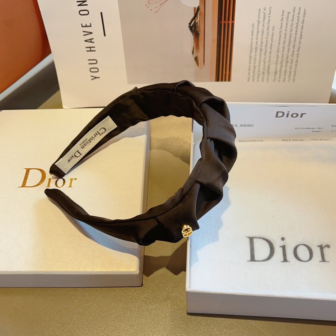 配包装
Dior（迪奥） 新款宽边高级感大牌发箍, 网红爆款防滑头箍、让你的魅力绽放 清新淑女范让时尚更
