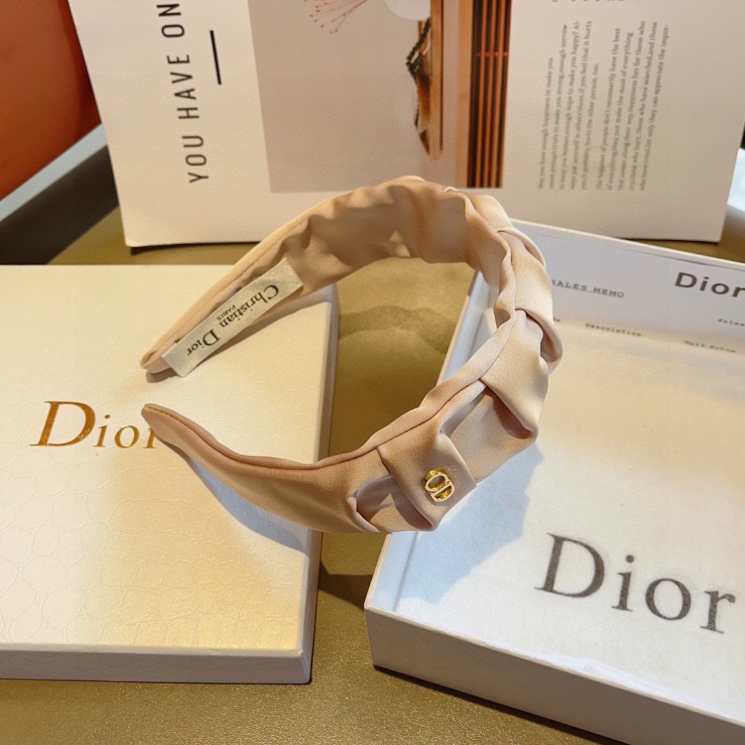 配包装
Dior（迪奥） 新款宽边高级感大牌发箍, 网红爆款防滑头箍、让你的魅力绽放 清新淑女范让时尚更