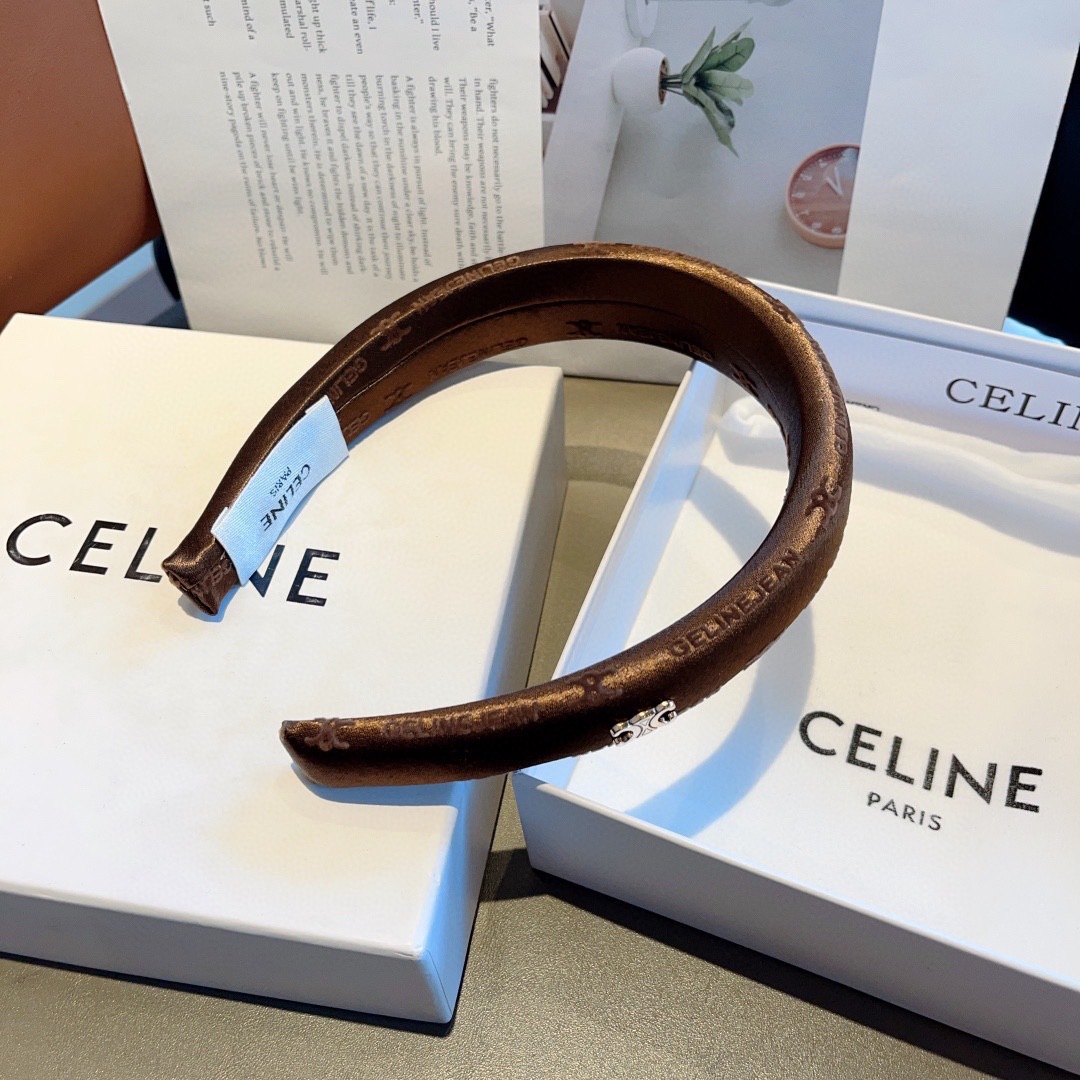 配包装
CELINE（赛琳）韩版新品小清新字母发箍，佩戴舒适无压力，造型搭配必备！时尚外出百搭款发饰！