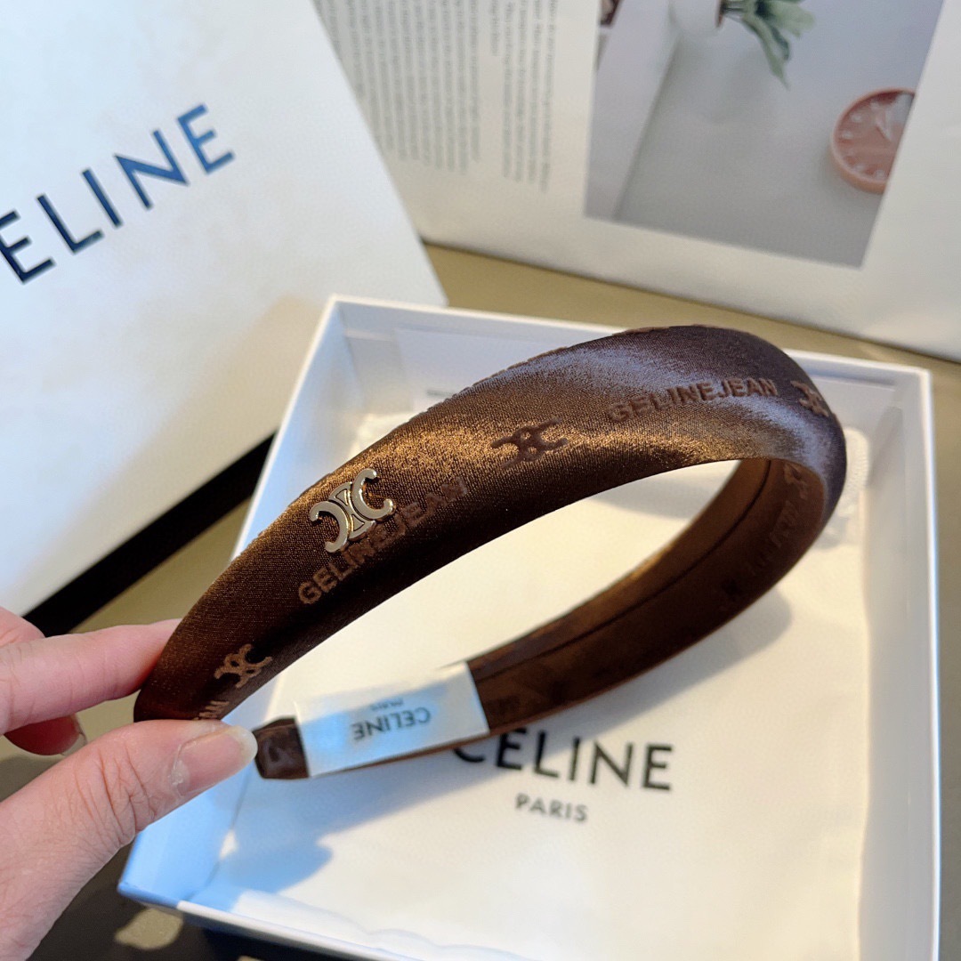 配包装
CELINE（赛琳）韩版新品小清新字母发箍，佩戴舒适无压力，造型搭配必备！时尚外出百搭款发饰！