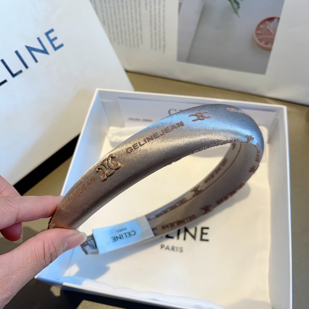 配包装
CELINE（赛琳）韩版新品小清新字母发箍，佩戴舒适无压力，造型搭配必备！时尚外出百搭款发饰！