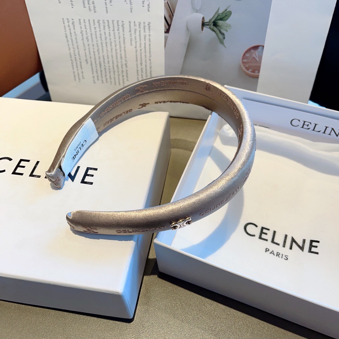 配包装
CELINE（赛琳）韩版新品小清新字母发箍，佩戴舒适无压力，造型搭配必备！时尚外出百搭款发饰！