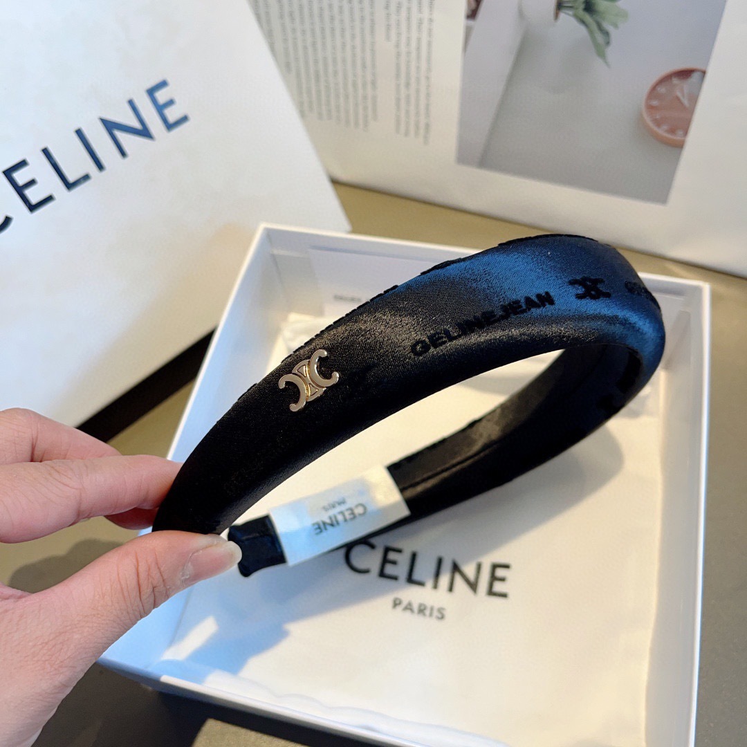 配包装
CELINE（赛琳）韩版新品小清新字母发箍，佩戴舒适无压力，造型搭配必备！时尚外出百搭款发饰！