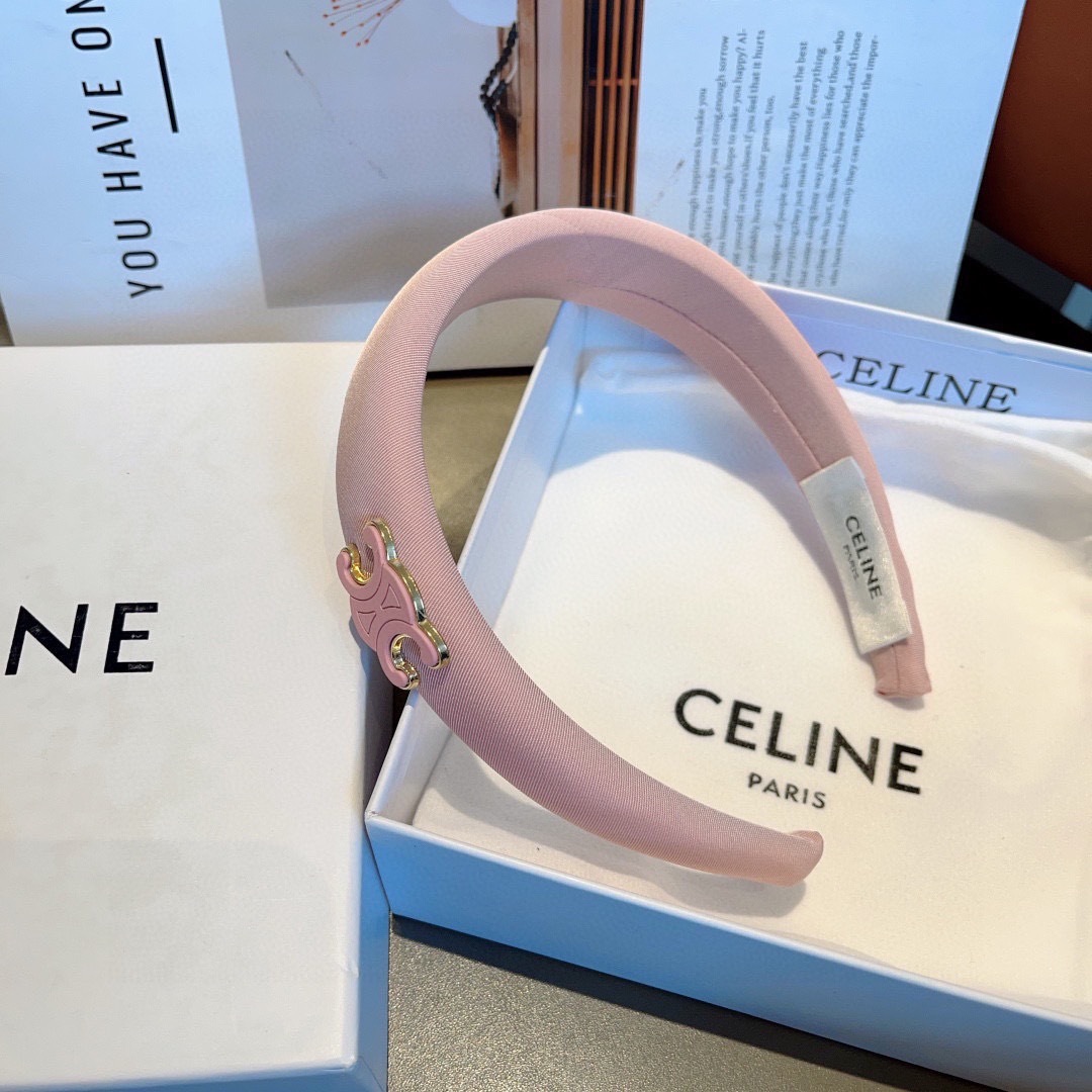 配包装
CELINE（赛琳）网红爆款发箍，佩戴舒适无压力，造型搭配必备头饰！非常时尚百搭！女神必备！名媛