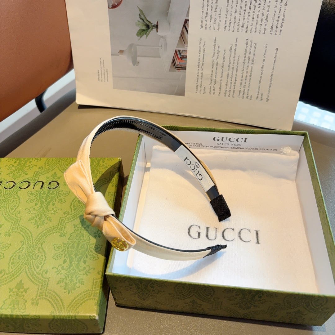 配包装
Gucci古奇 官方经典新款双G发箍，女神必备单品，非常百搭，时尚潮流