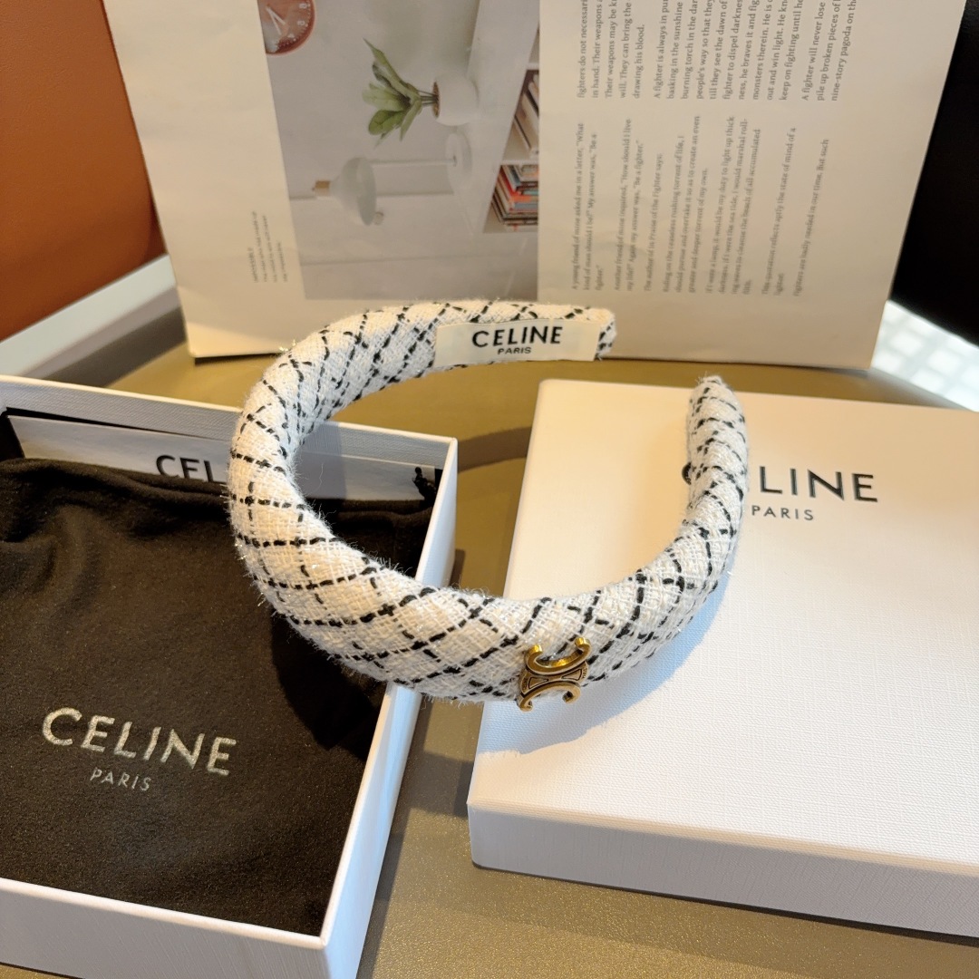 配包装
CELINE（赛琳）网红爆款发箍，佩戴舒适无压力，造型搭配必备头饰！非常时尚百搭！女神必备！名媛