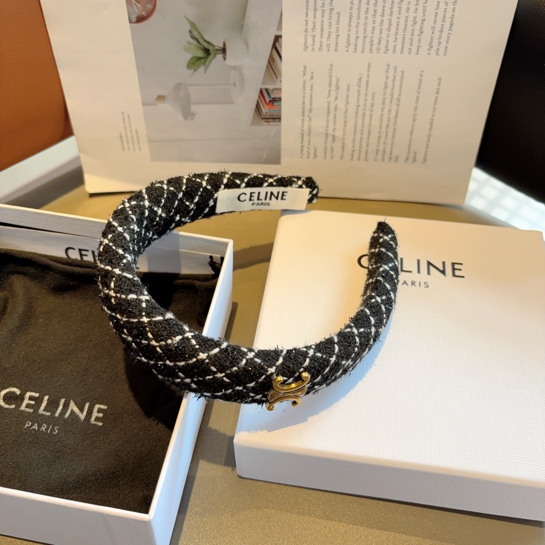 配包装
CELINE（赛琳）网红爆款发箍，佩戴舒适无压力，造型搭配必备头饰！非常时尚百搭！女神必备！名媛