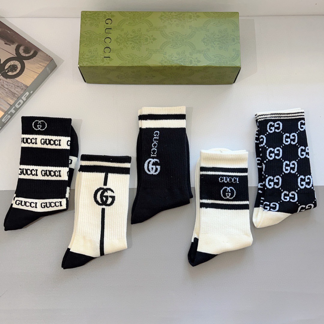 配包装（一盒5双）
 Gucci 古奇 ins超火爆长筒袜，纯棉面料，潮人必备 ，经典双G字母，个性时尚