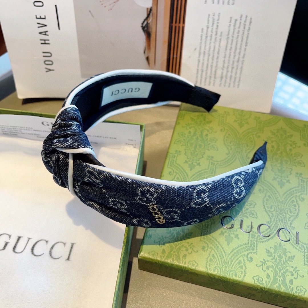 配包装
Gucci古奇 网红经典牛仔布新款宽版发箍，女神必备单品，外出百搭款，时尚潮流！