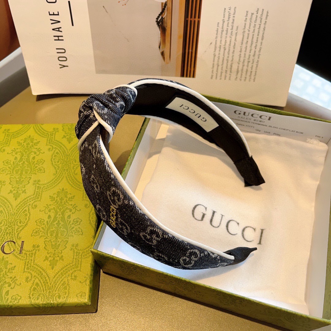 配包装
Gucci古奇 网红经典牛仔布新款宽版发箍，女神必备单品，外出百搭款，时尚潮流！