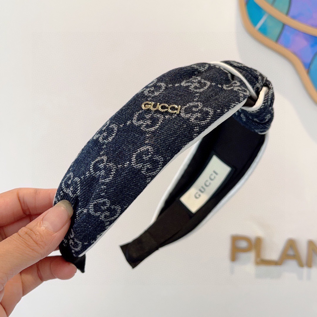 配包装
Gucci古奇 网红经典牛仔布新款宽版发箍，女神必备单品，外出百搭款，时尚潮流！