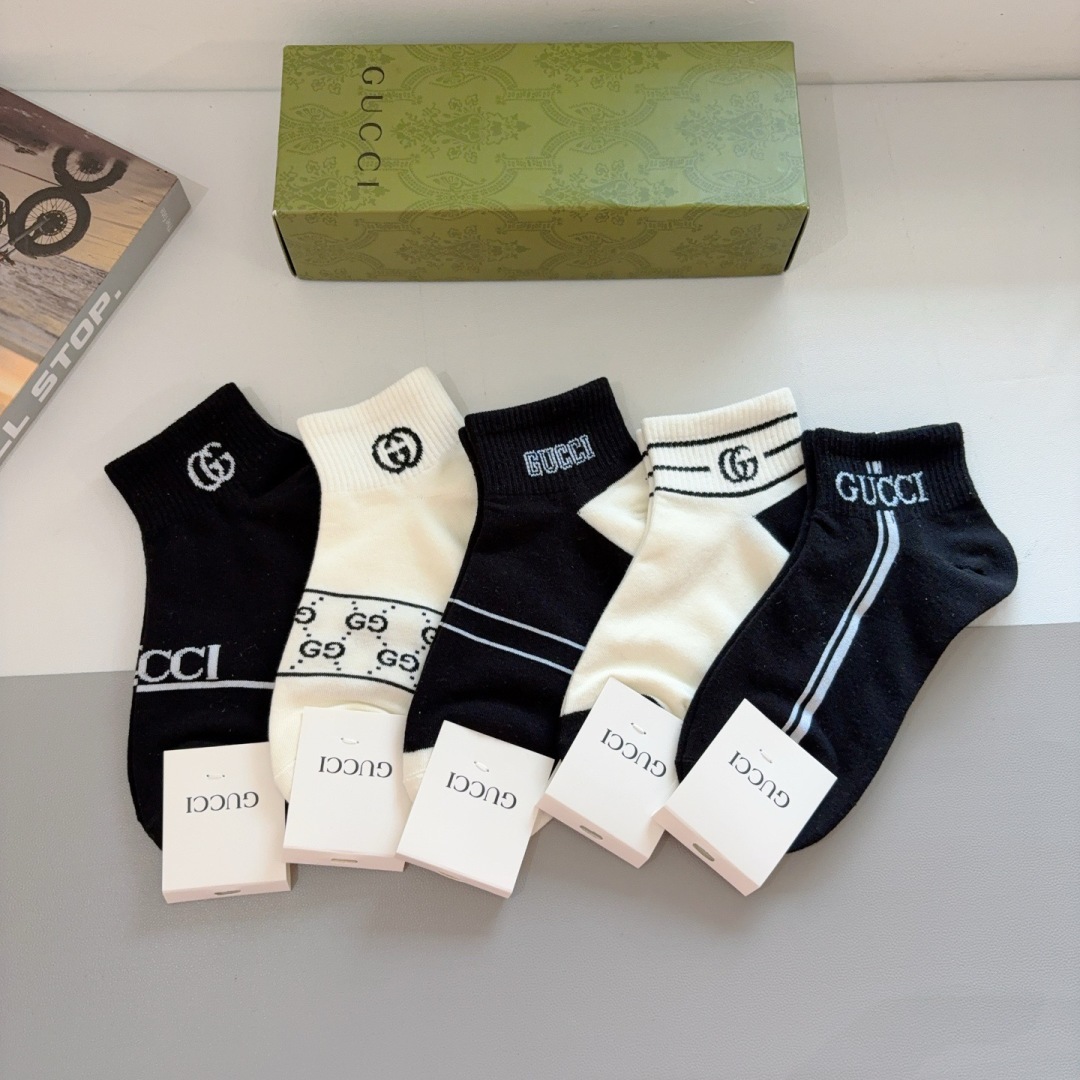 配包装（一盒5双）
Gucci 古奇新款袜子 纯棉材制 经典GG图案logo，专柜同步袜子❗️大牌出街，