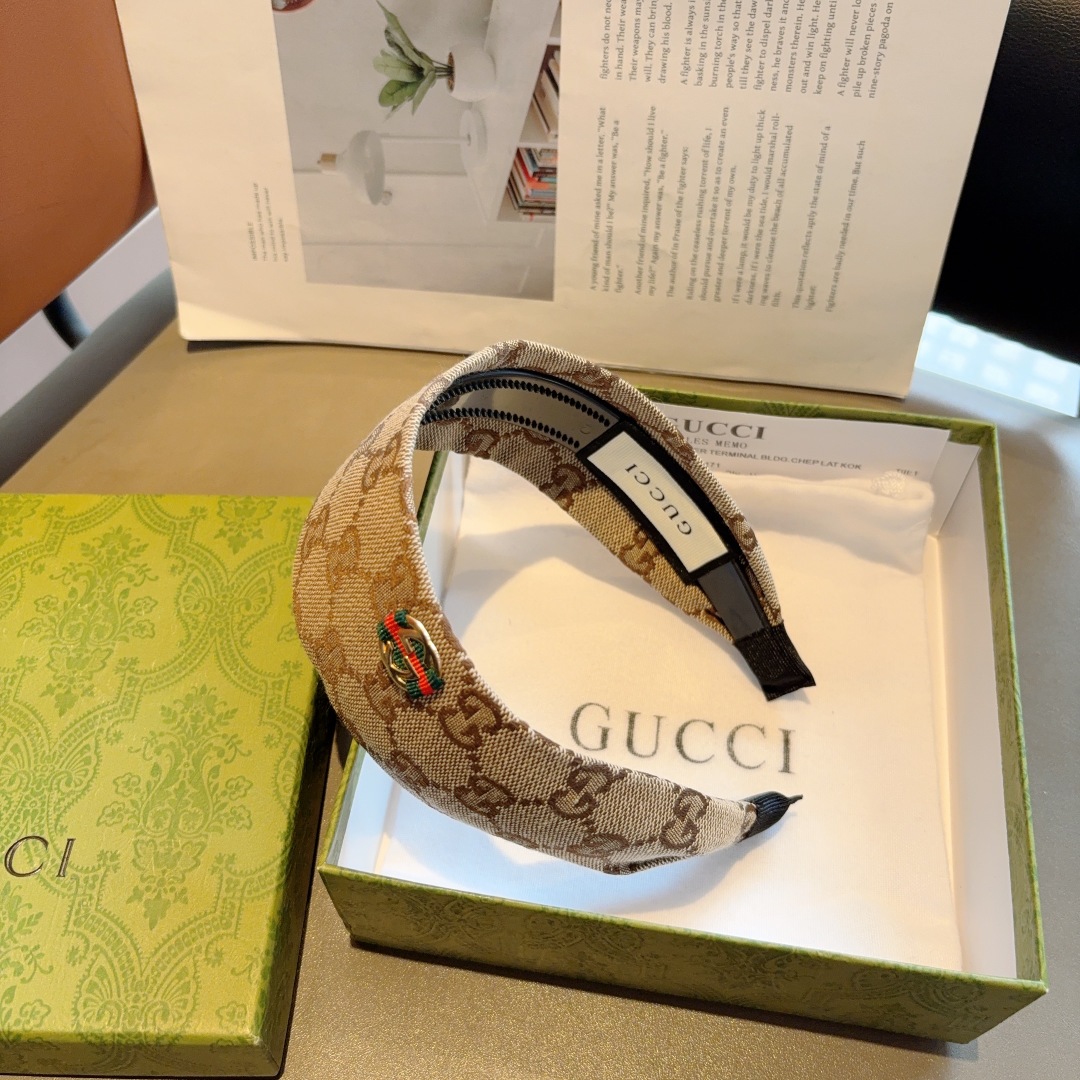 配包装
Gucci（古奇） 高版本新款经典字母宽版发箍,专柜品质 让你的魅力绽放 清新淑女范让时尚更简单