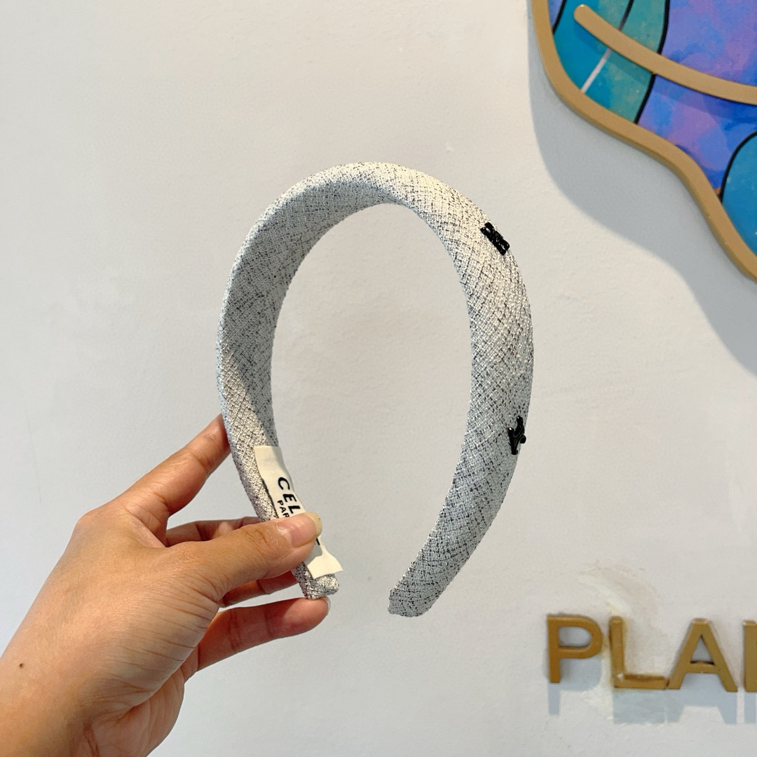 配包装
CELINE（赛琳）新品网红同款发箍，佩戴舒适无压力，造型搭配必备！时尚外出百搭款发饰！