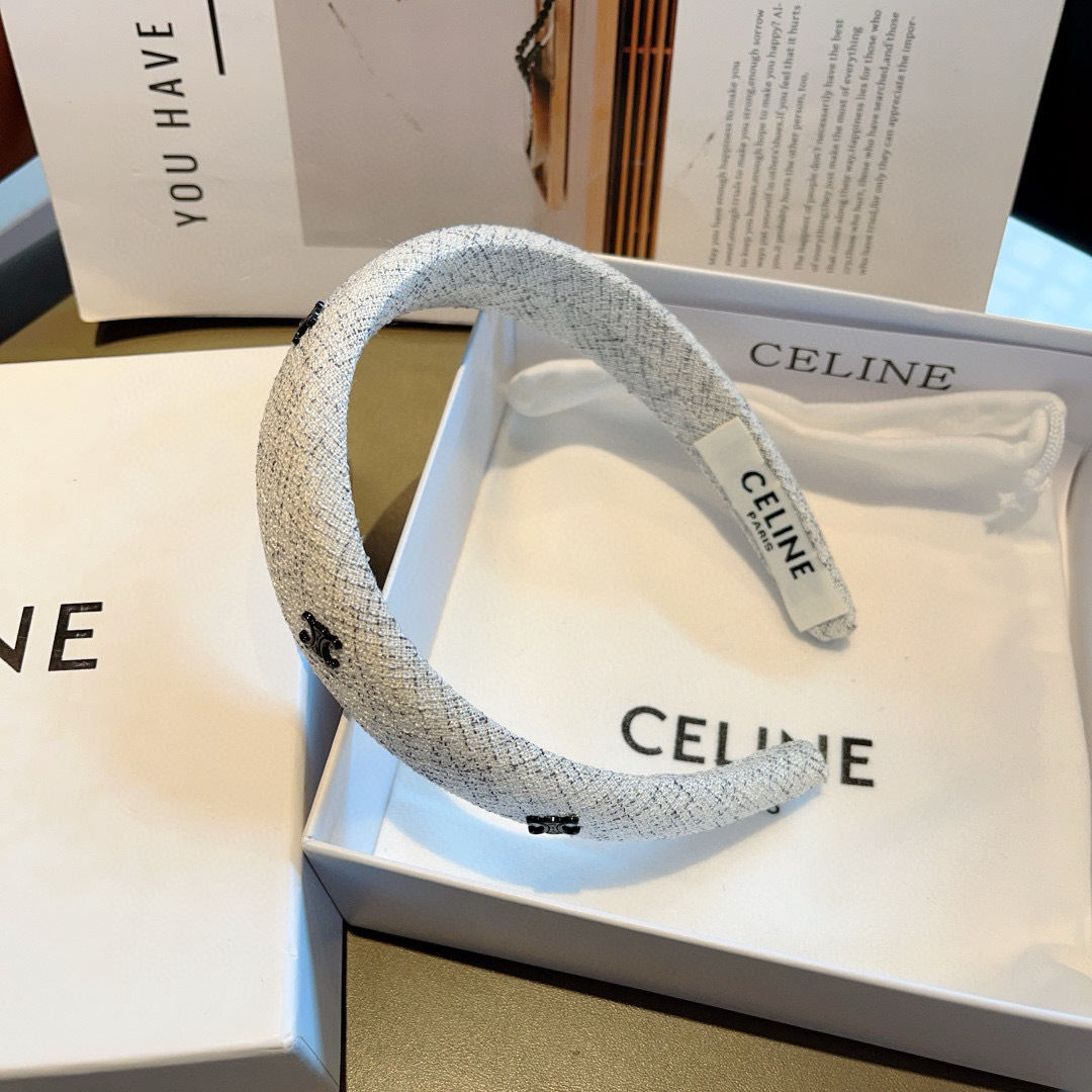 配包装
CELINE（赛琳）新品网红同款发箍，佩戴舒适无压力，造型搭配必备！时尚外出百搭款发饰！