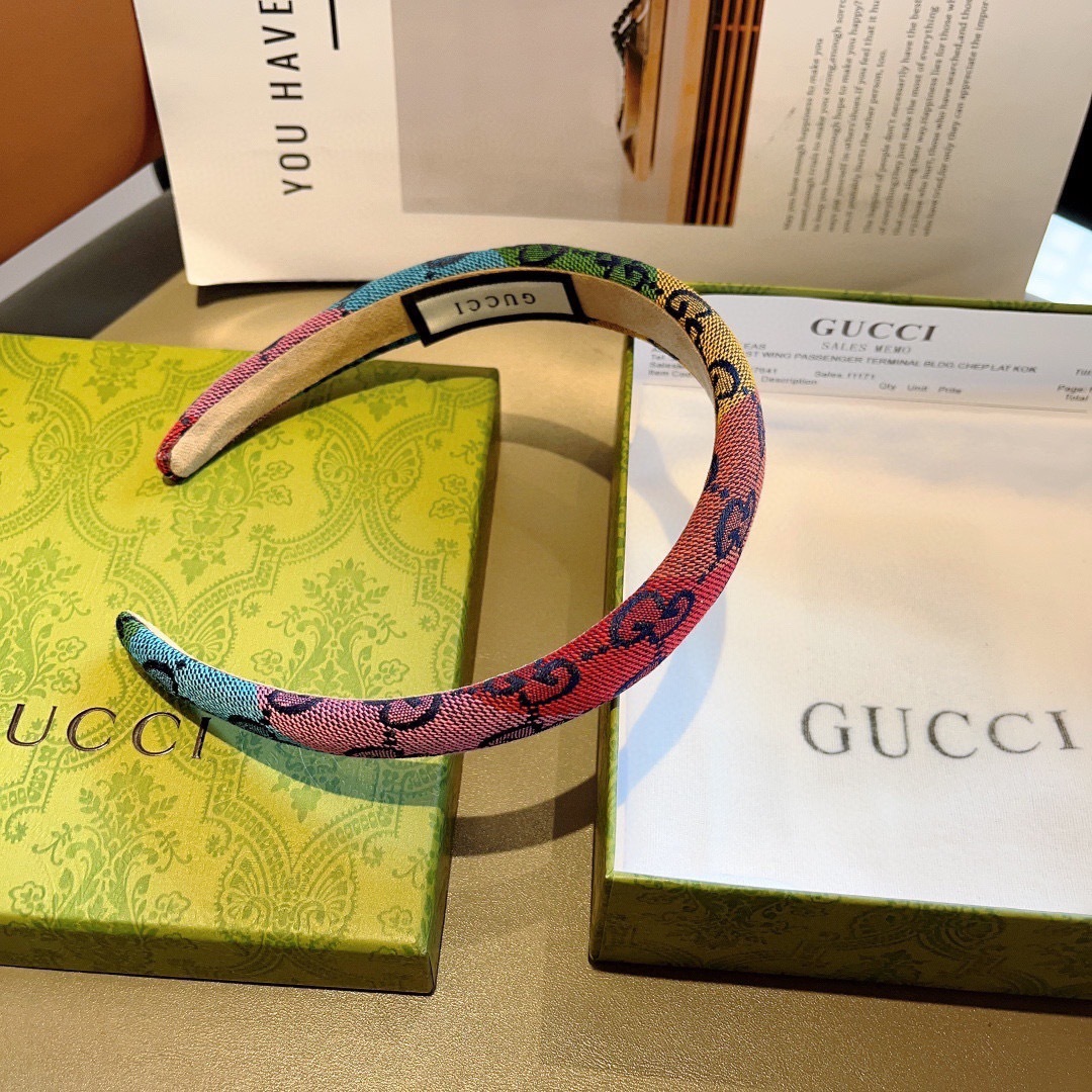 配包装
Gucci古奇 官方经典新款窄版发箍，女神必备单品，非常百搭，时尚潮流