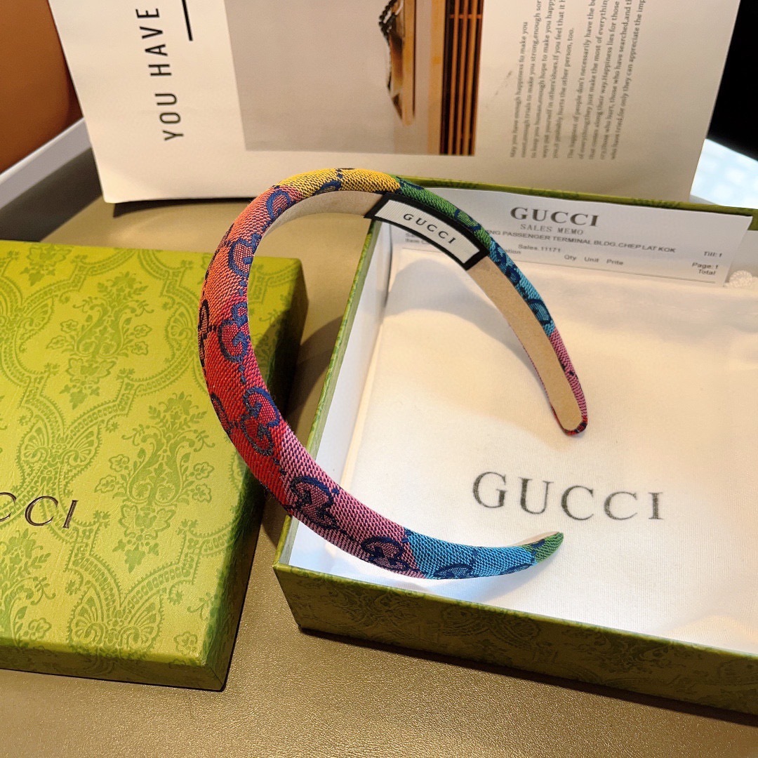 配包装
Gucci古奇 官方经典新款窄版发箍，女神必备单品，非常百搭，时尚潮流