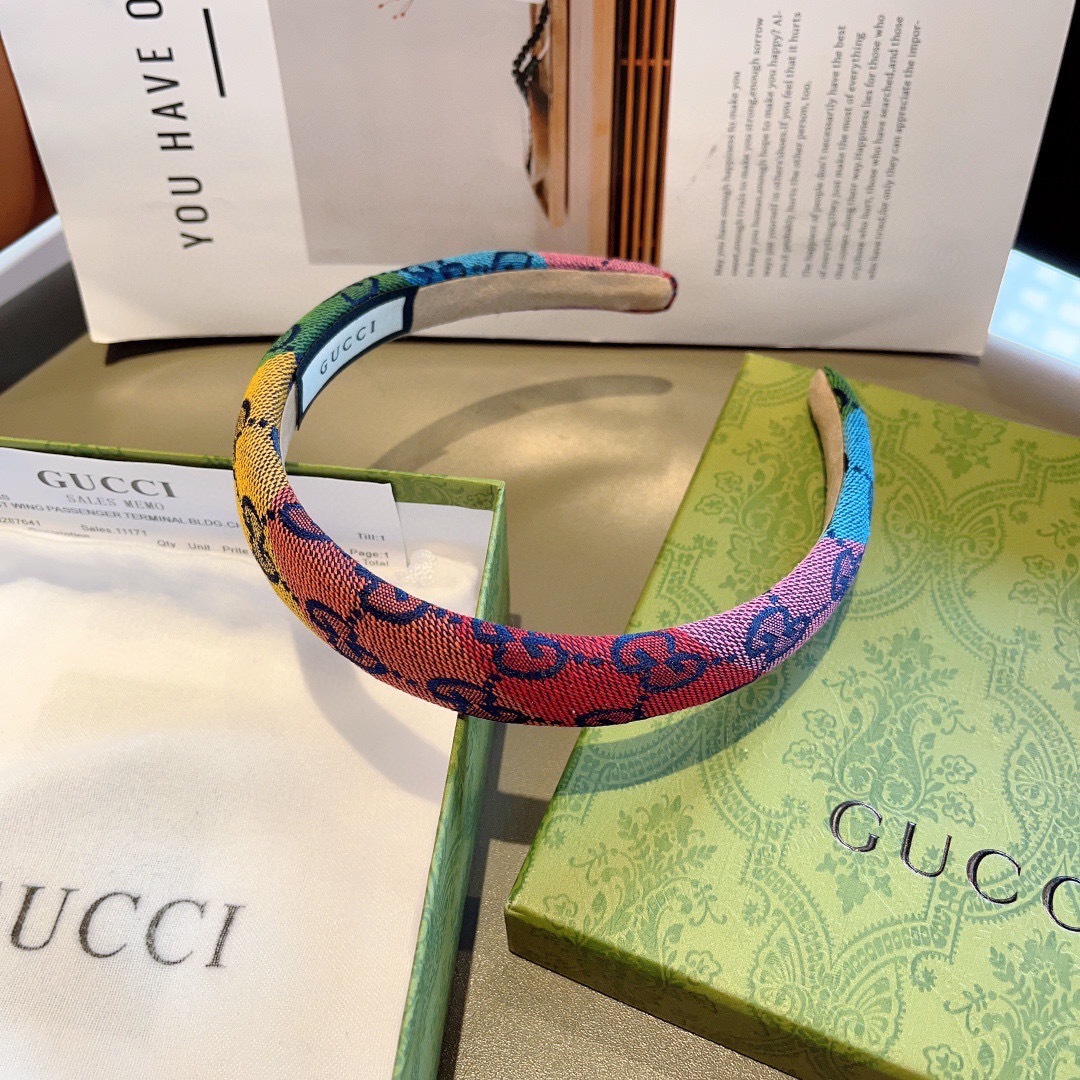 配包装
Gucci古奇 官方经典新款窄版发箍，女神必备单品，非常百搭，时尚潮流