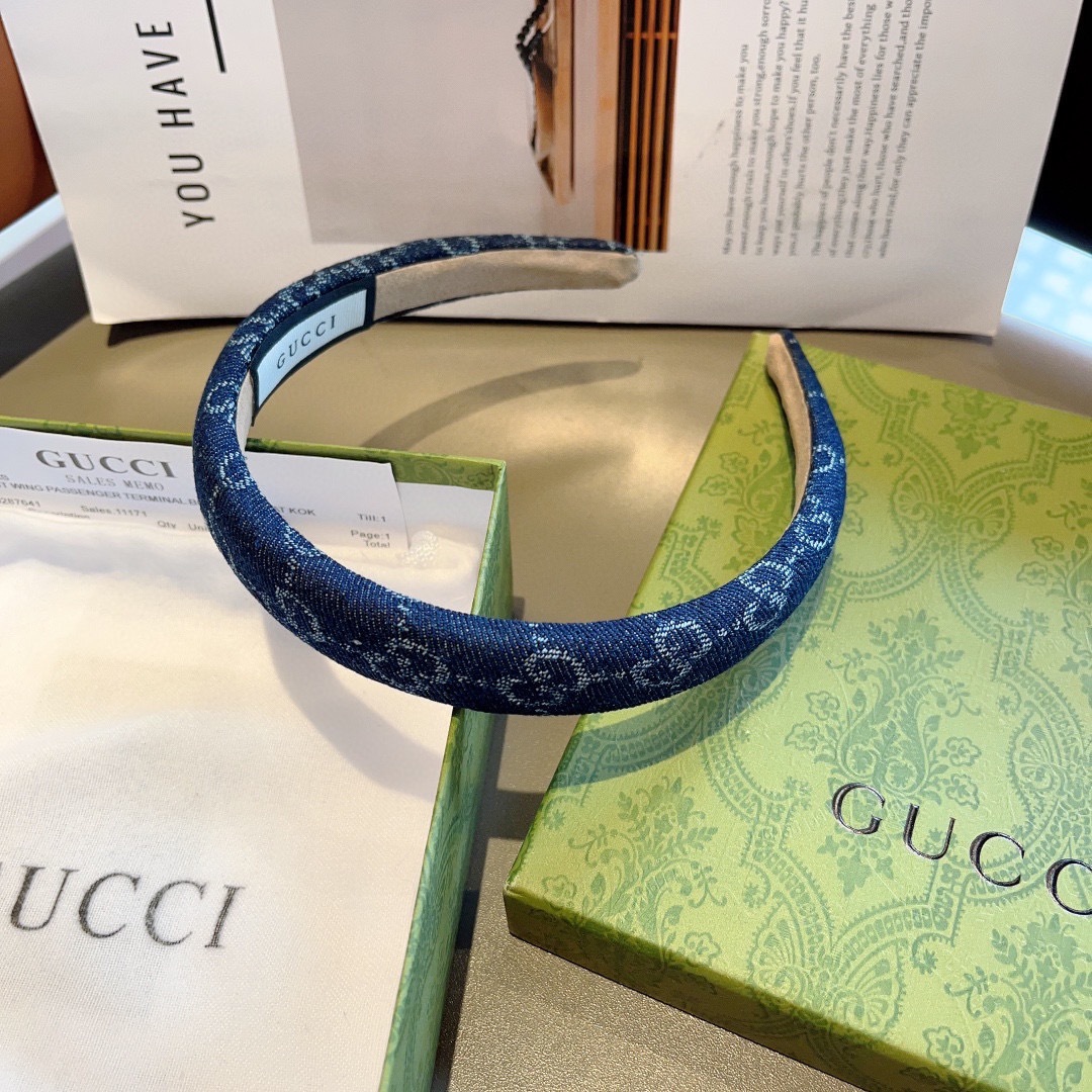 配包装
Gucci古奇 官方经典新款窄版发箍，女神必备单品，非常百搭，时尚潮流