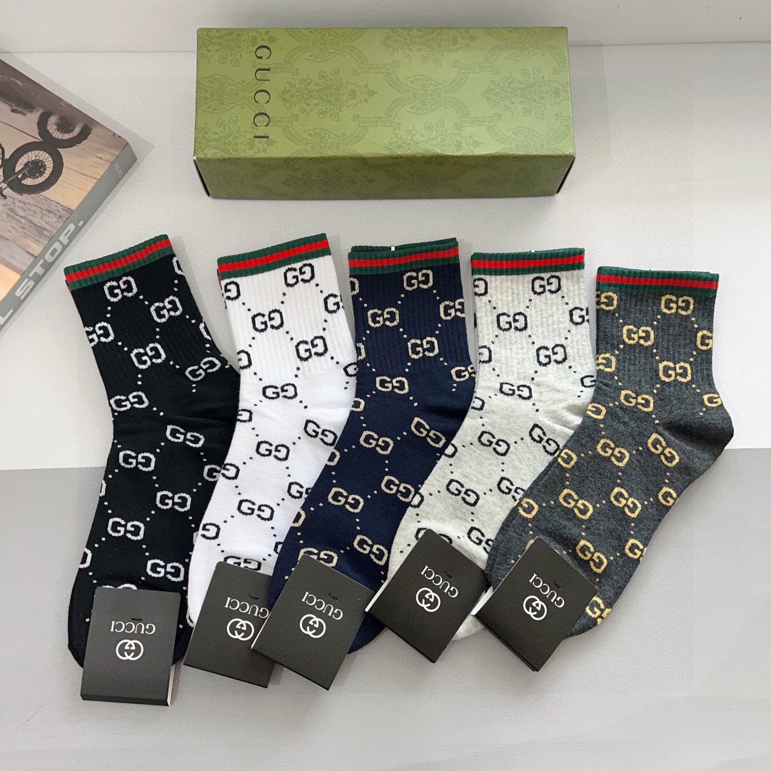 配包装（一盒5双）
 Gucci 古奇 ins超火爆男款中筒袜，纯棉面料，潮人必备 ，经典G家彩条针织织