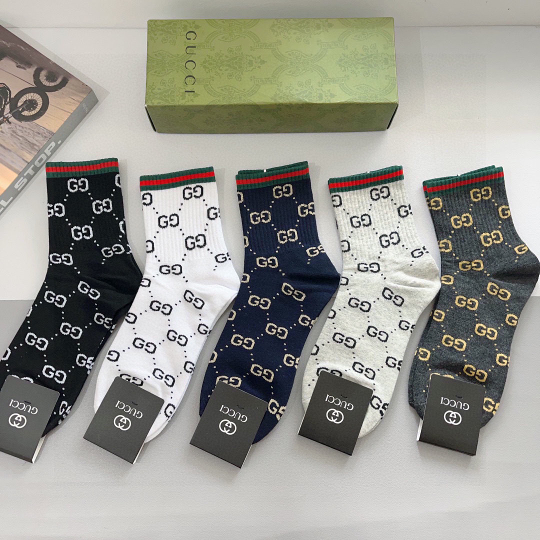 配包装（一盒5双）
 Gucci 古奇 ins超火爆男款中筒袜，纯棉面料，潮人必备 ，经典G家彩条针织织