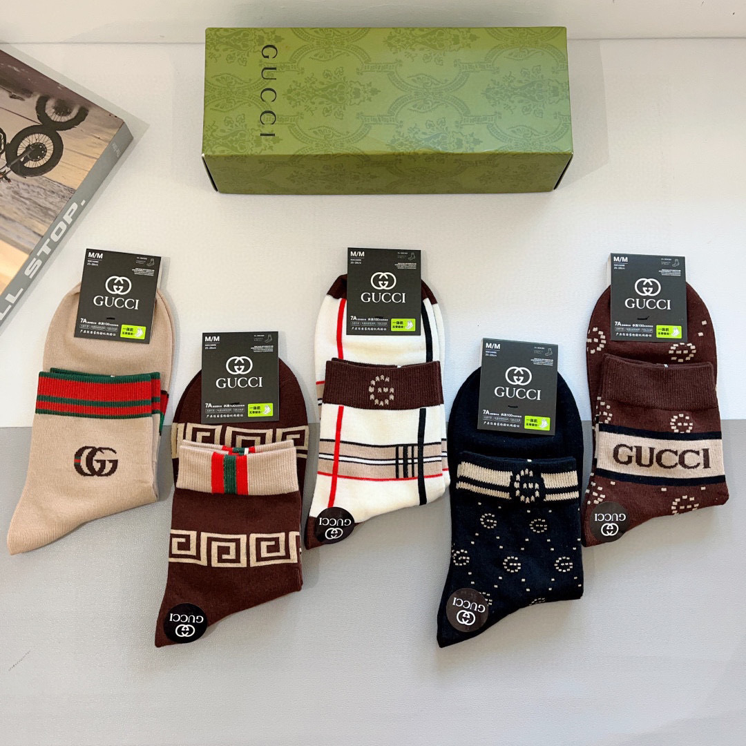 配包装（一盒5双）
 Gucci 古奇 新款中筒男款袜子，纯棉面料，潮人必备 ，Gucci 爆款，经典双