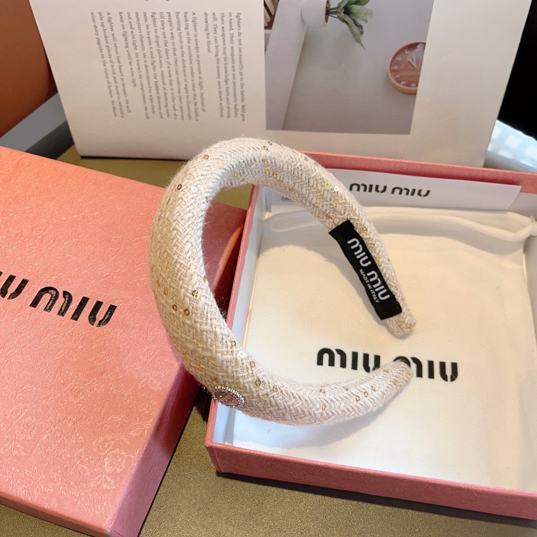 配包装
MIUMIU（缪缪）新款甜美字母手工制作发箍，少女感简约百搭头箍、潮女必备品，超级的高大上！多色