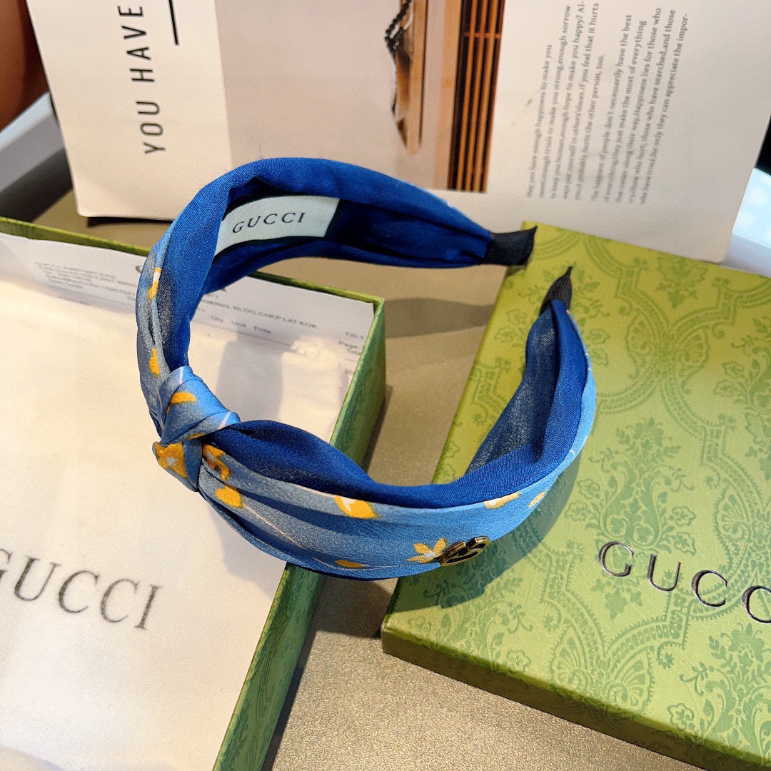 配包装
Gucci古奇 网红经典新款发箍，女神必备单品头箍，非常百搭，时尚潮流， 火爆 多色出货...