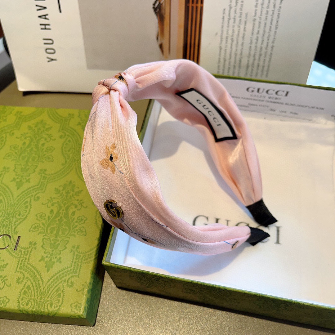 配包装
Gucci古奇 网红经典新款发箍，女神必备单品头箍，非常百搭，时尚潮流， 火爆 多色出货...