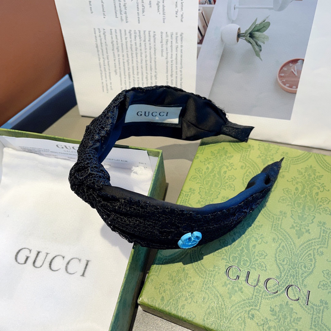配包装
Gucci古奇 网红经典新款花边布艺发箍，女神必备单品头箍，非常百搭，时尚潮流款！