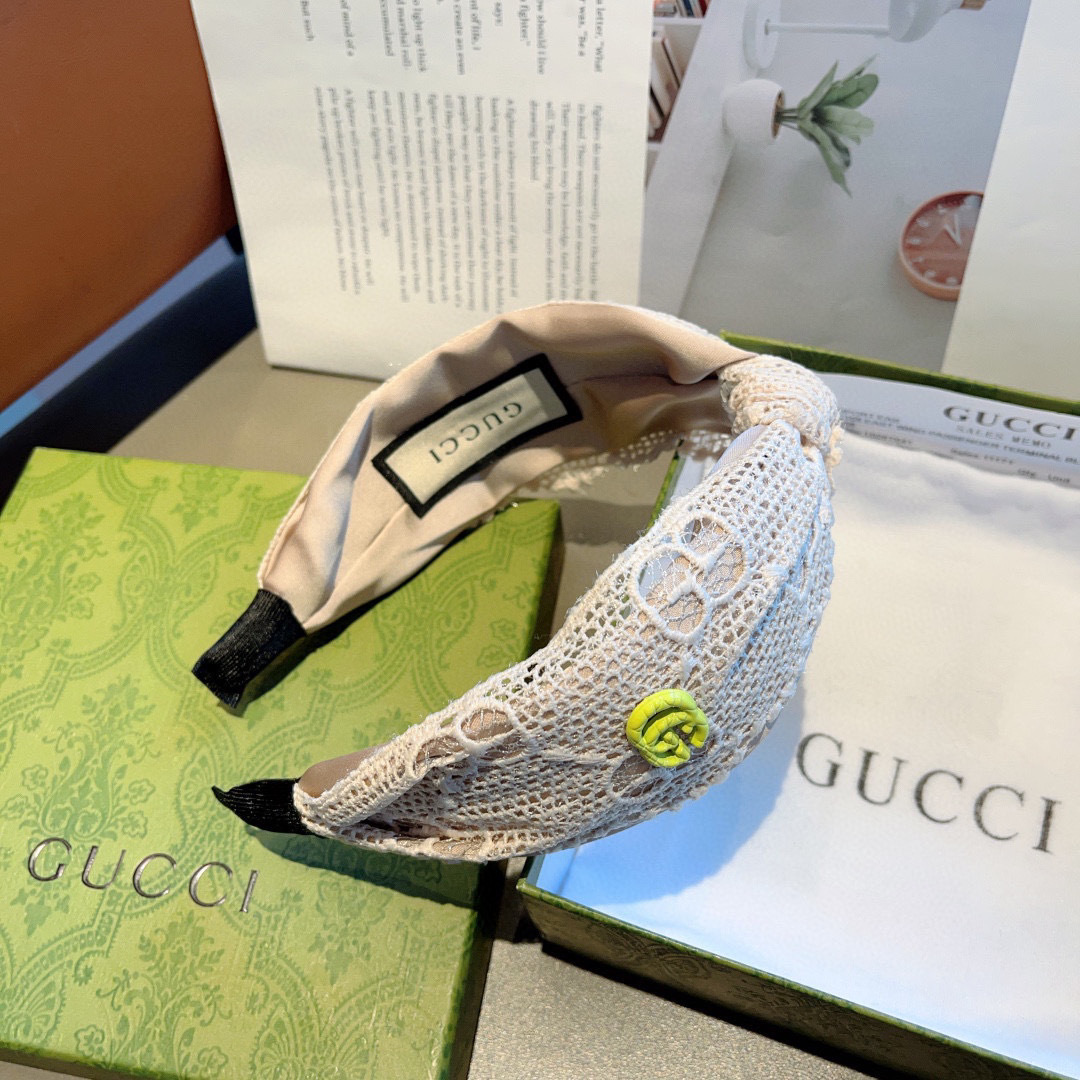 配包装
Gucci古奇 网红经典新款花边布艺发箍，女神必备单品头箍，非常百搭，时尚潮流款！