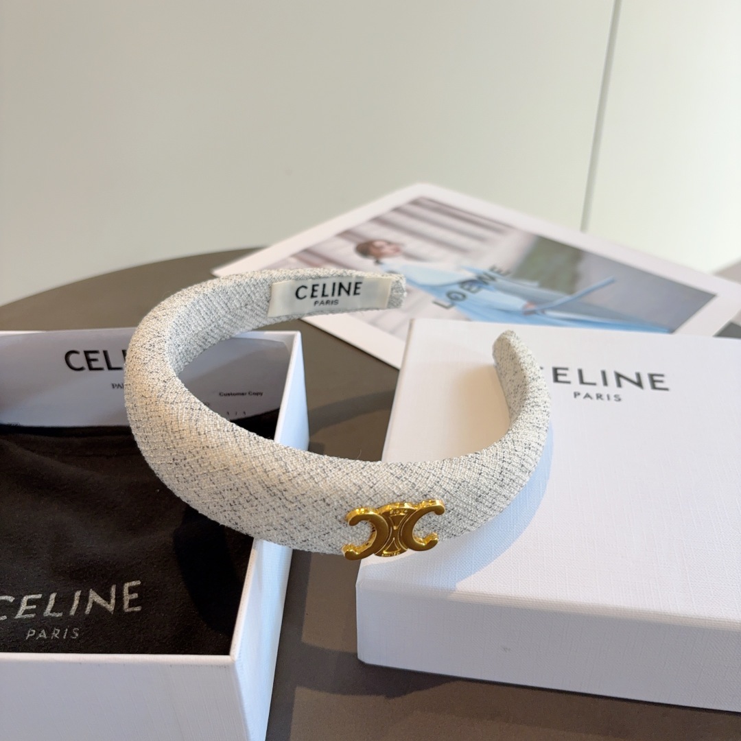 配包装
CELINE（赛琳）网红爆款缎面发箍 佩戴舒适无压力，造型搭配必备头箍！非常时尚百搭！女神必备！
