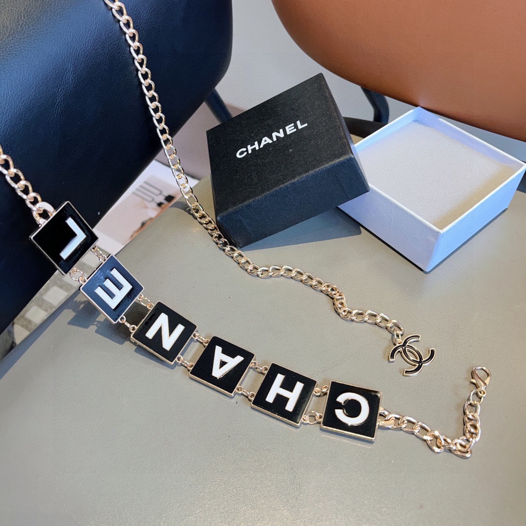 配包装
CHANEL （香奈儿） 新款金属链条腰链 项链 两用款，轻奢风高级感百搭款 女神必备单品，时尚