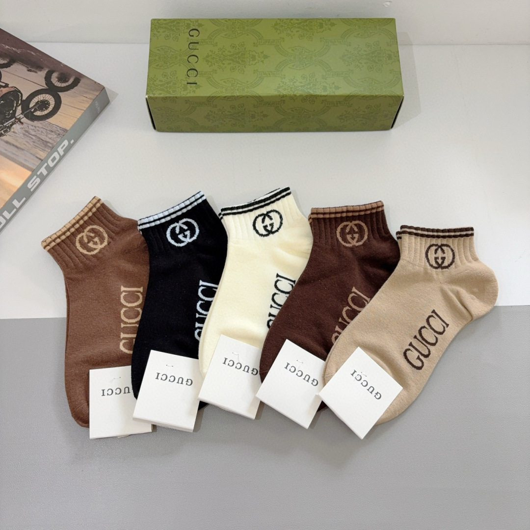 配包装（一盒5双）
 Gucci 古奇 ins超火爆短款船袜 纯棉面料，潮人必备 ，Gucci 爆款，经