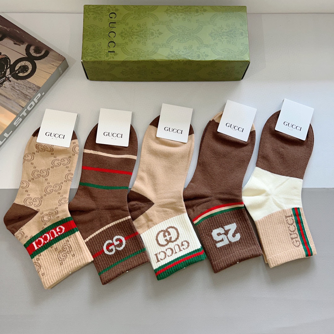 配包装（一盒5双）
GUCCI 古奇 新款中筒袜子！纯棉面料，火爆图案，专柜同步中筒袜子，💛大牌出街，潮