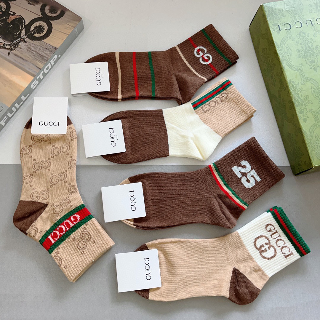 配包装（一盒5双）
GUCCI 古奇 新款中筒袜子！纯棉面料，火爆图案，专柜同步中筒袜子，💛大牌出街，潮