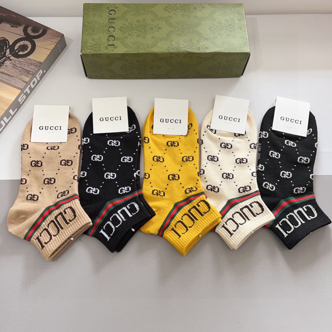 配包装（一盒5双）
 Gucci 古奇 新款中筒袜子，纯棉面料，潮人必备 ，爆款经典双G，个性时尚百搭款