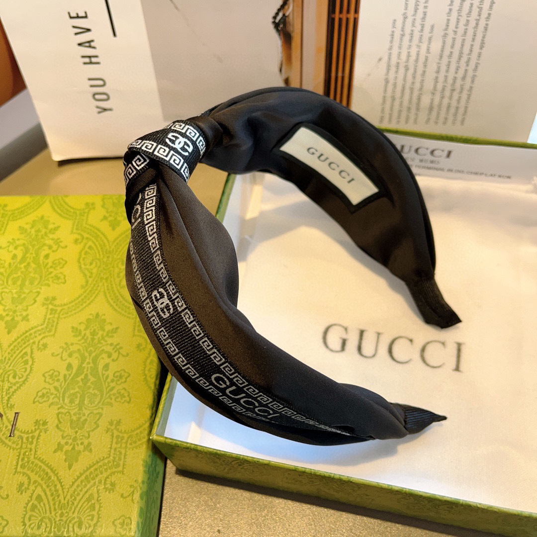 配包装
Gucci古奇 网红经典新款发箍，女神必备单品头箍，非常百搭，时尚潮流， 火爆 多色出货...