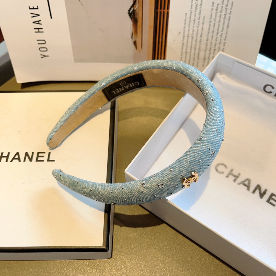 配包装
CHANEL（香奈儿） 高端新款牛仔布发箍，时尚头箍，网红最新款来袭💕时尚百搭，女神必入、多色可