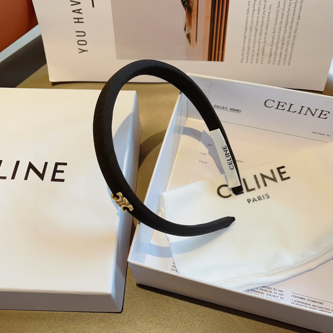 配包装
CELINE（赛琳）网红爆款，佩戴舒适无压力，造型搭配必备！非常时尚百搭！女神必备！名媛范儿。
