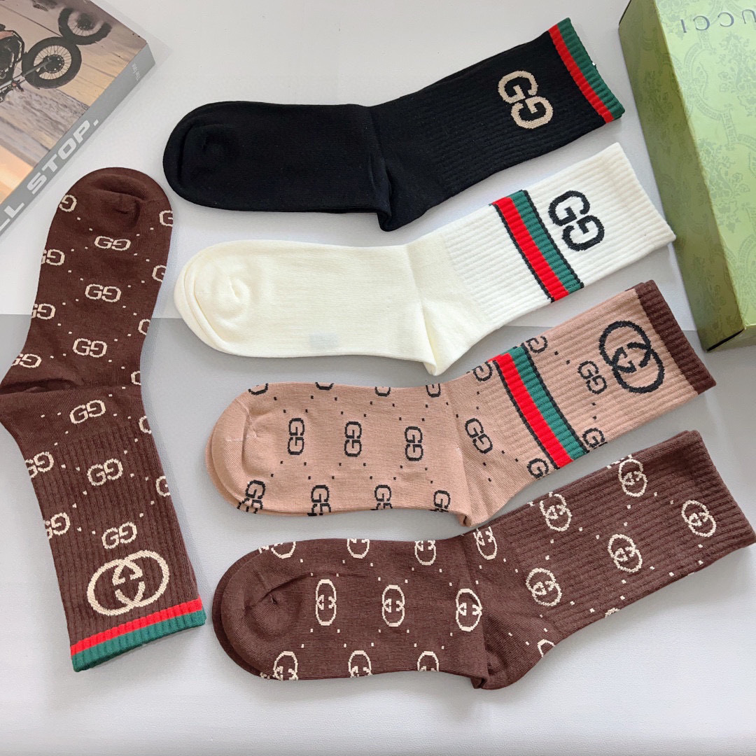 配包装（一盒5双）
 Gucci 古奇 ins超火爆长筒袜，纯棉面料，潮人必备 ，经典双G字母，个性时尚