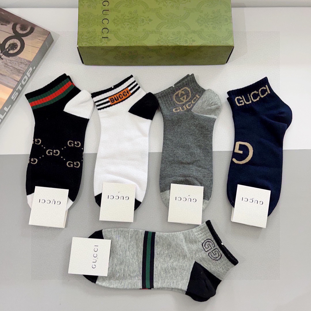 配包装（一盒5双）
 Gucci 古奇 新款中筒男女通用袜，纯棉面料，潮人必备 ，爆款经典双G，个性时尚