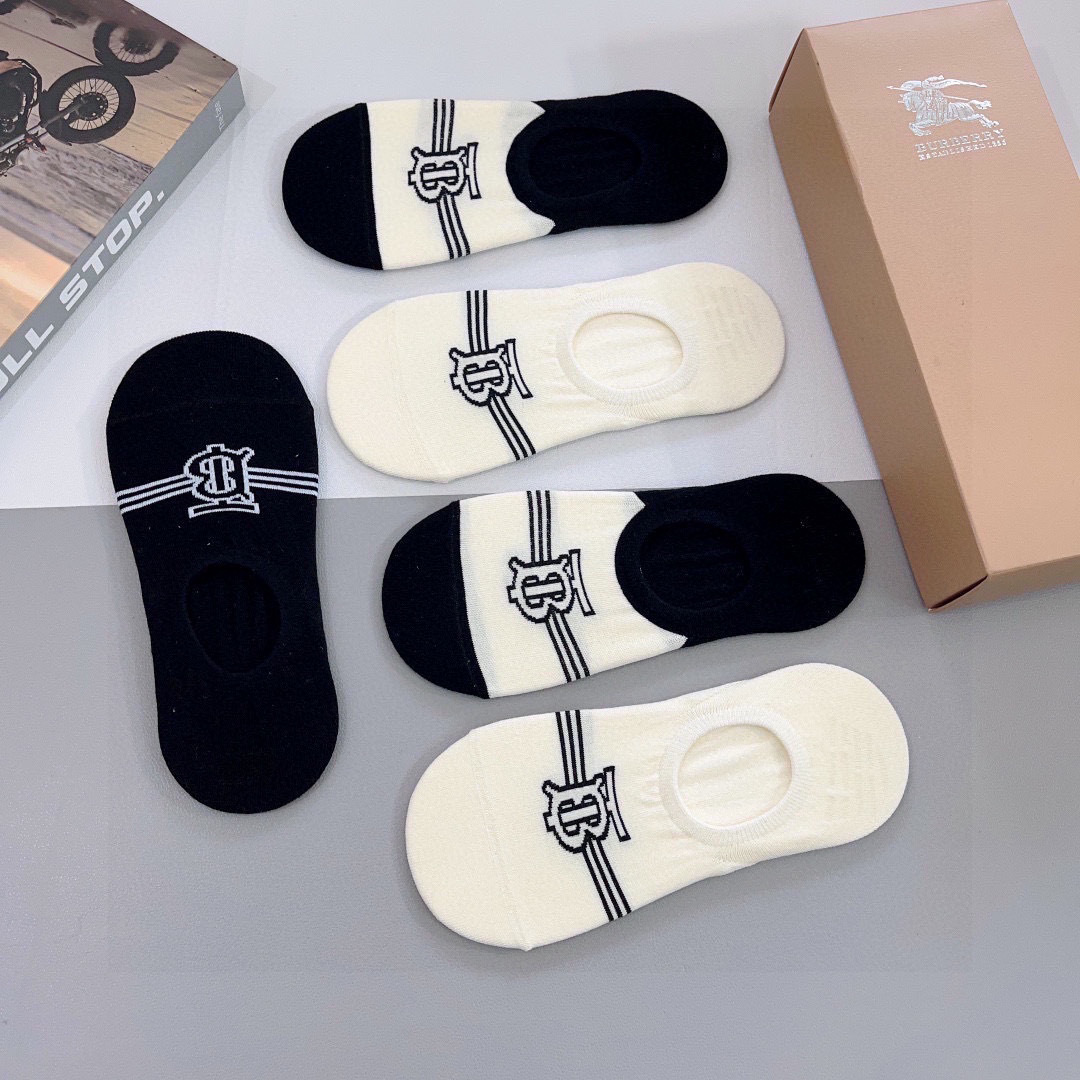 配包装（一盒5双） 🌟 BURBERRY 巴宝莉船袜 超火爆小单品，潮人必备 爆款，个性时尚百搭款，！你