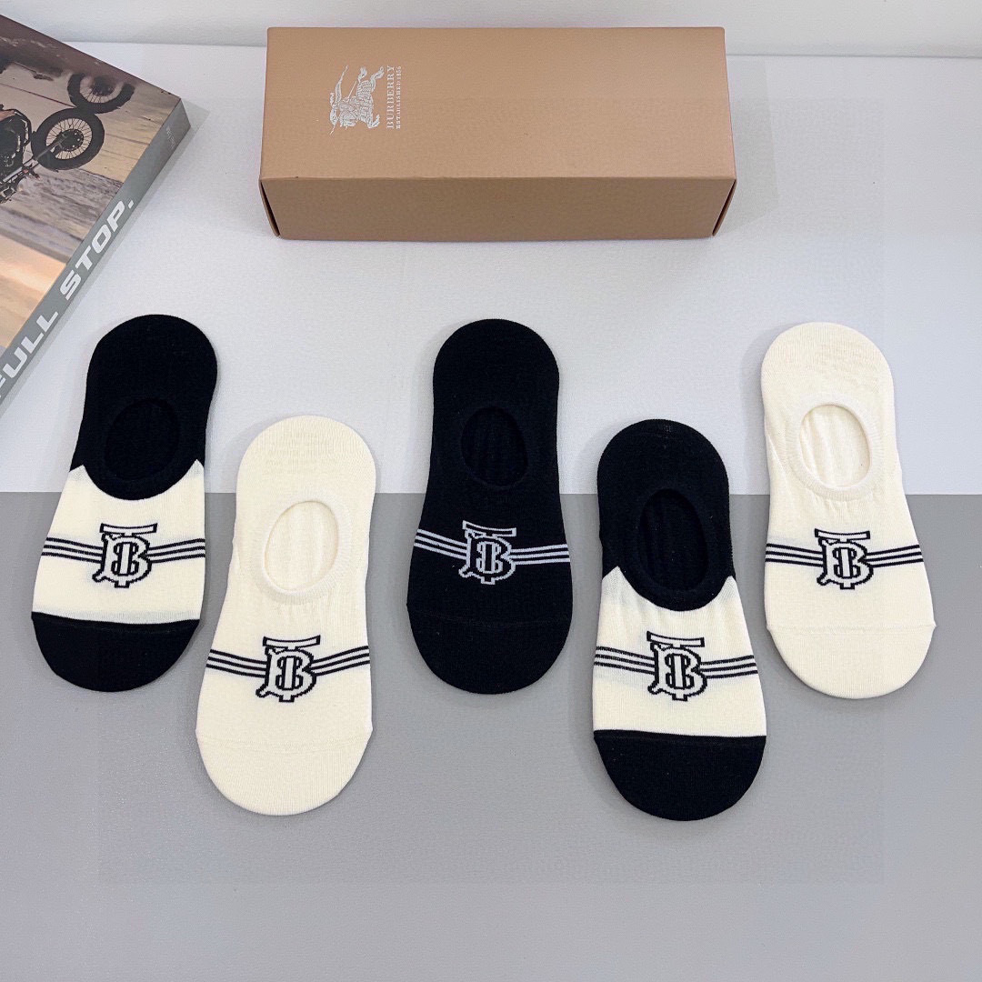 配包装（一盒5双） 🌟 BURBERRY 巴宝莉船袜 超火爆小单品，潮人必备 爆款，个性时尚百搭款，！你