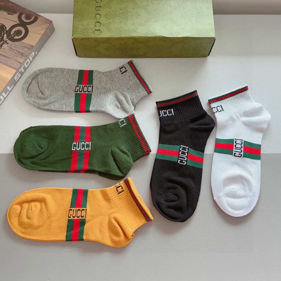 配包装（一盒5双）
 Gucci 古奇 新款中筒男女通用袜，纯棉面料，潮人必备 ，爆款经典双G，个性时尚
