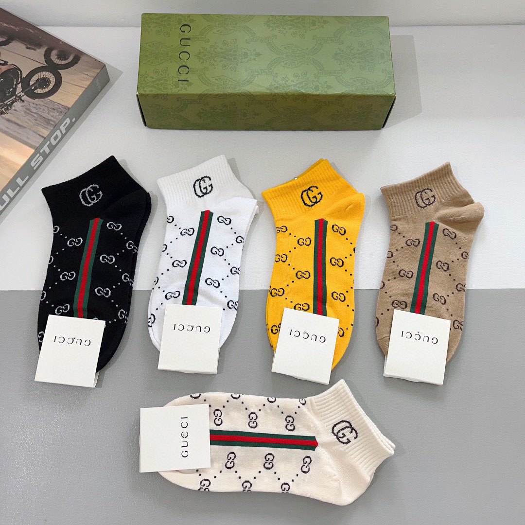 配包装（一盒5双）
 Gucci 古奇 ins超火爆短款袜，纯棉面料，潮人必备 ，Gucci 爆款，经典