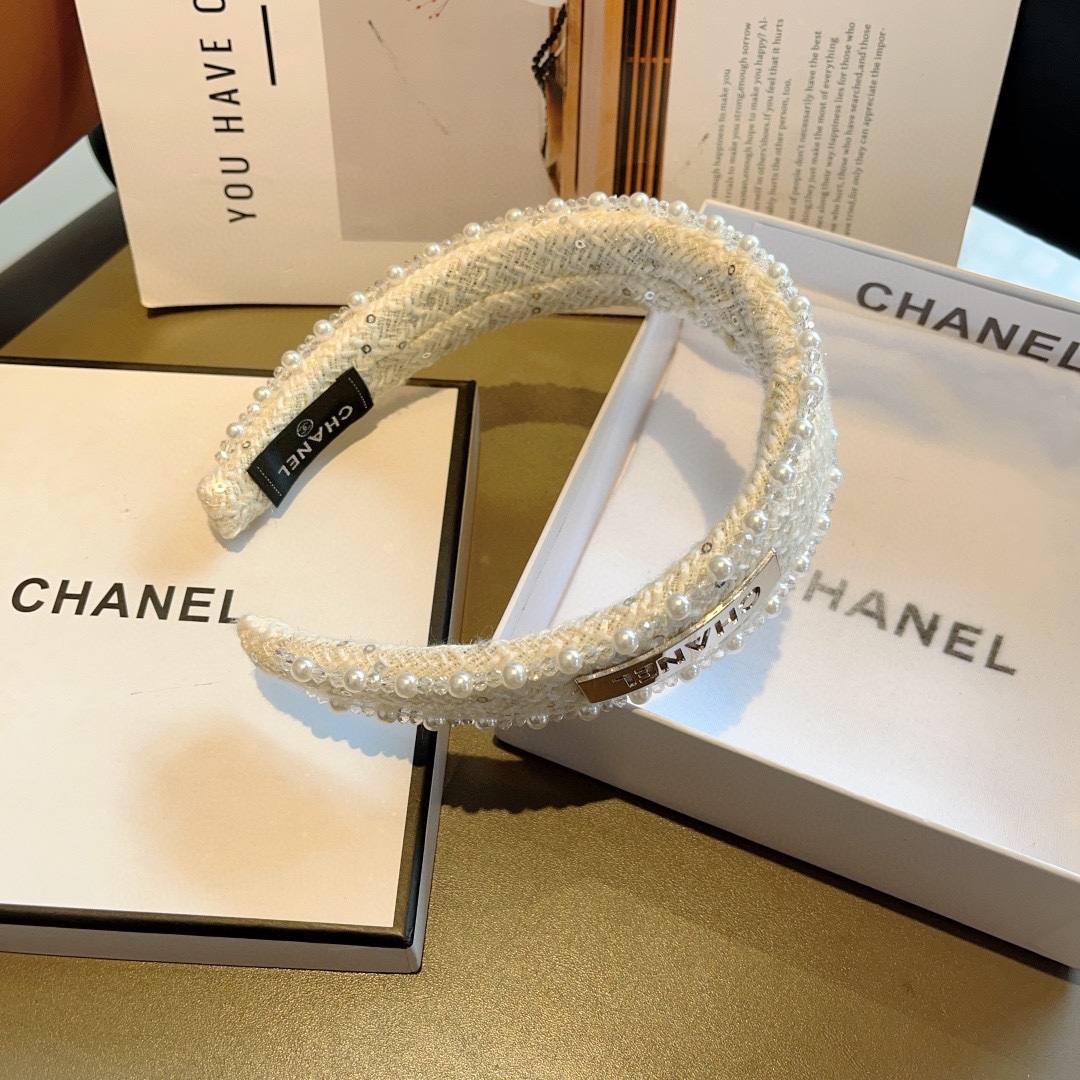 配包装
CHANEL（香奈儿）韩国新品小清新珍珠发箍，佩戴舒适无压力，造型搭配必备！时尚外出百搭款发饰！