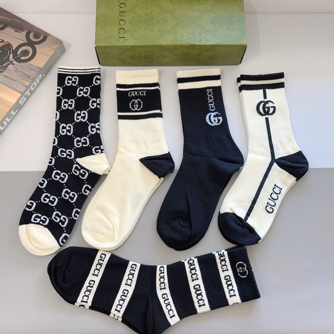 配包装（一盒5双）
 Gucci 古奇 ins超火爆长筒袜，纯棉面料，潮人必备 ，经典双G字母，个性时尚
