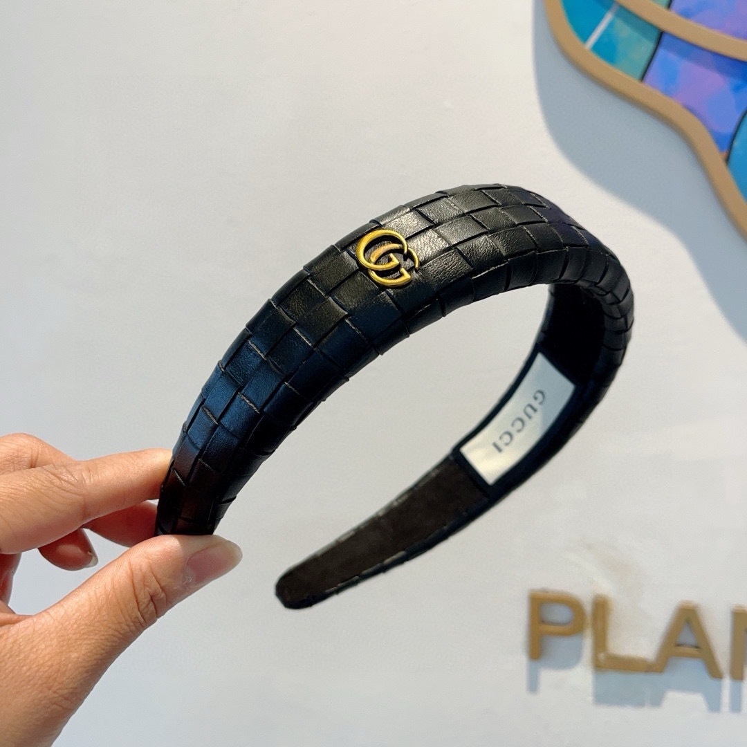 配包装
Gucci古奇 网红经典新款Pu皮发箍，女神必备单品头箍，非常百搭，时尚潮流！