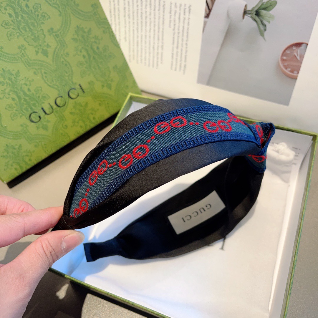 配包装
Gucci古奇 网红经典新款宽版发箍，女神必备单品头箍，非常百搭，时尚潮流！